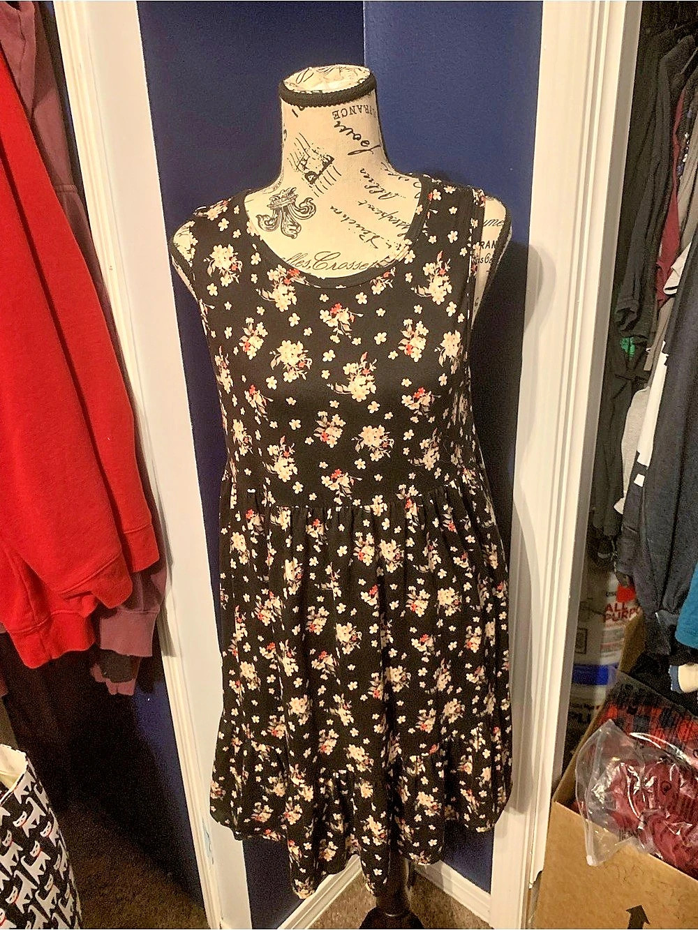 Floral Mini Dress in Black & Pink Size Large